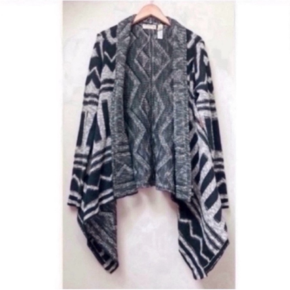 Black & White Jacquard Open Cardigan